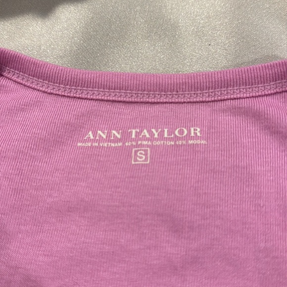 Ann Taylor NWT Long Sleeve Top, size Small in 60/40 Pima and Modal cotton. - Picture 4 of 5